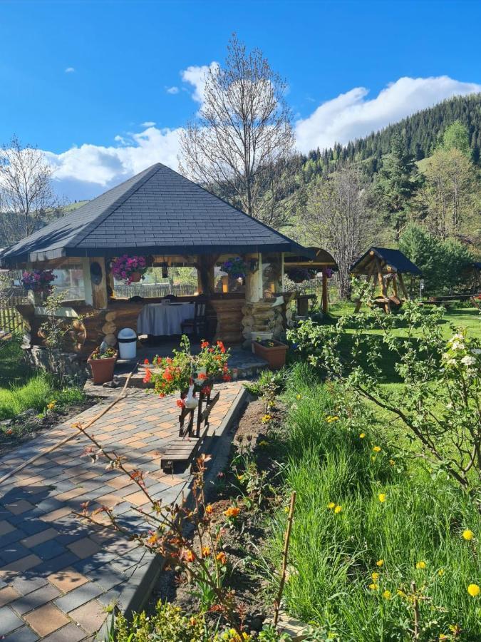 Готель Casa Baciu Фунду-Молдовей Екстер'єр фото